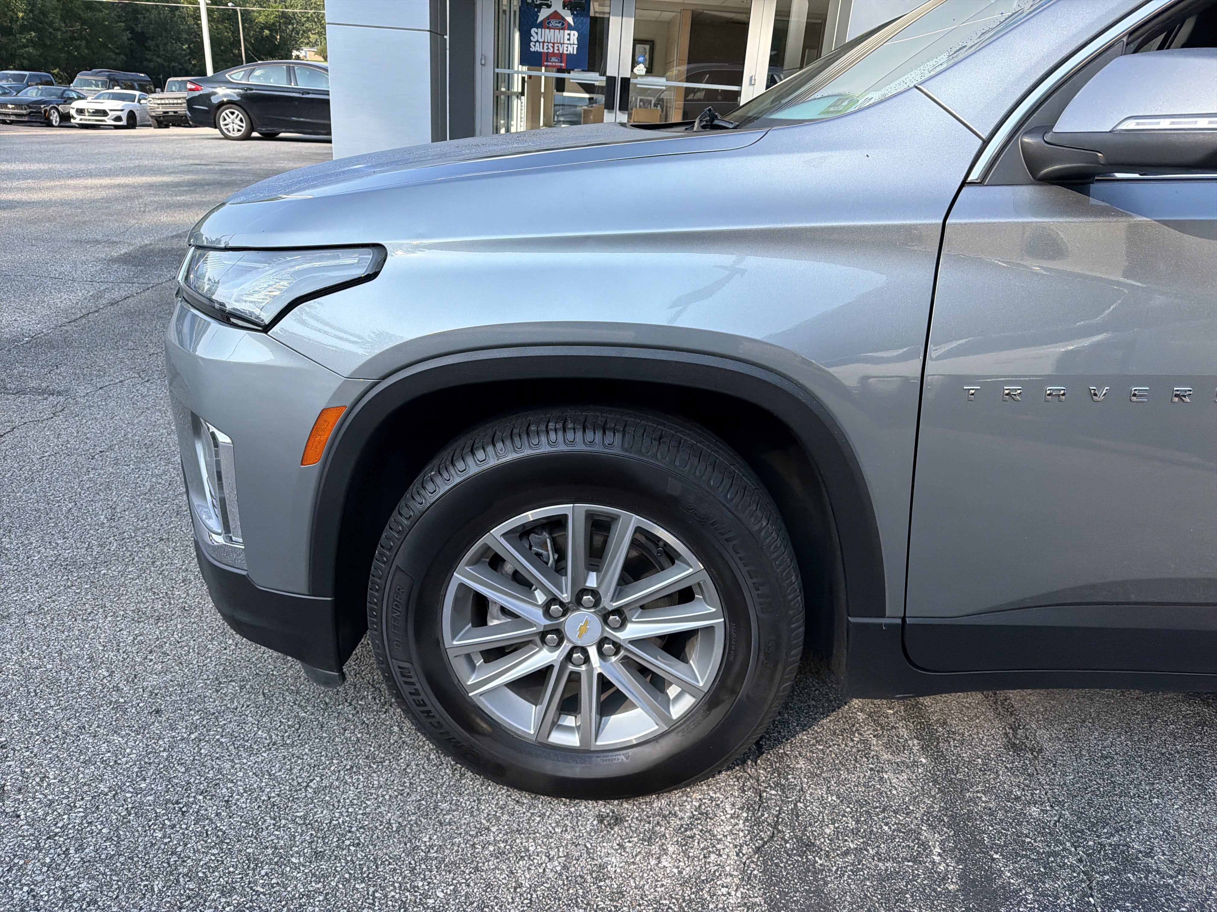2023 Chevrolet Traverse LT Cloth