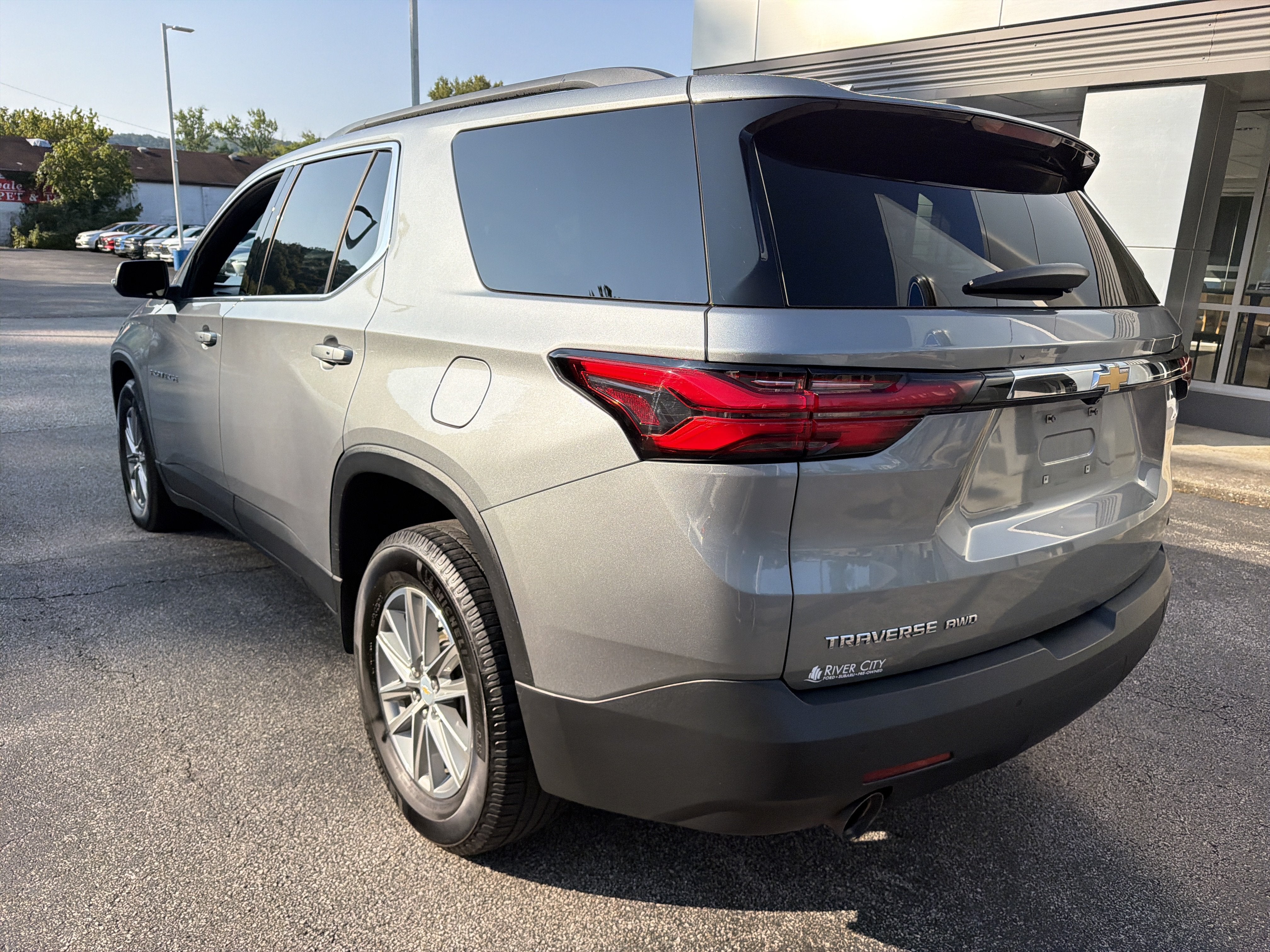 2023 Chevrolet Traverse LT Cloth