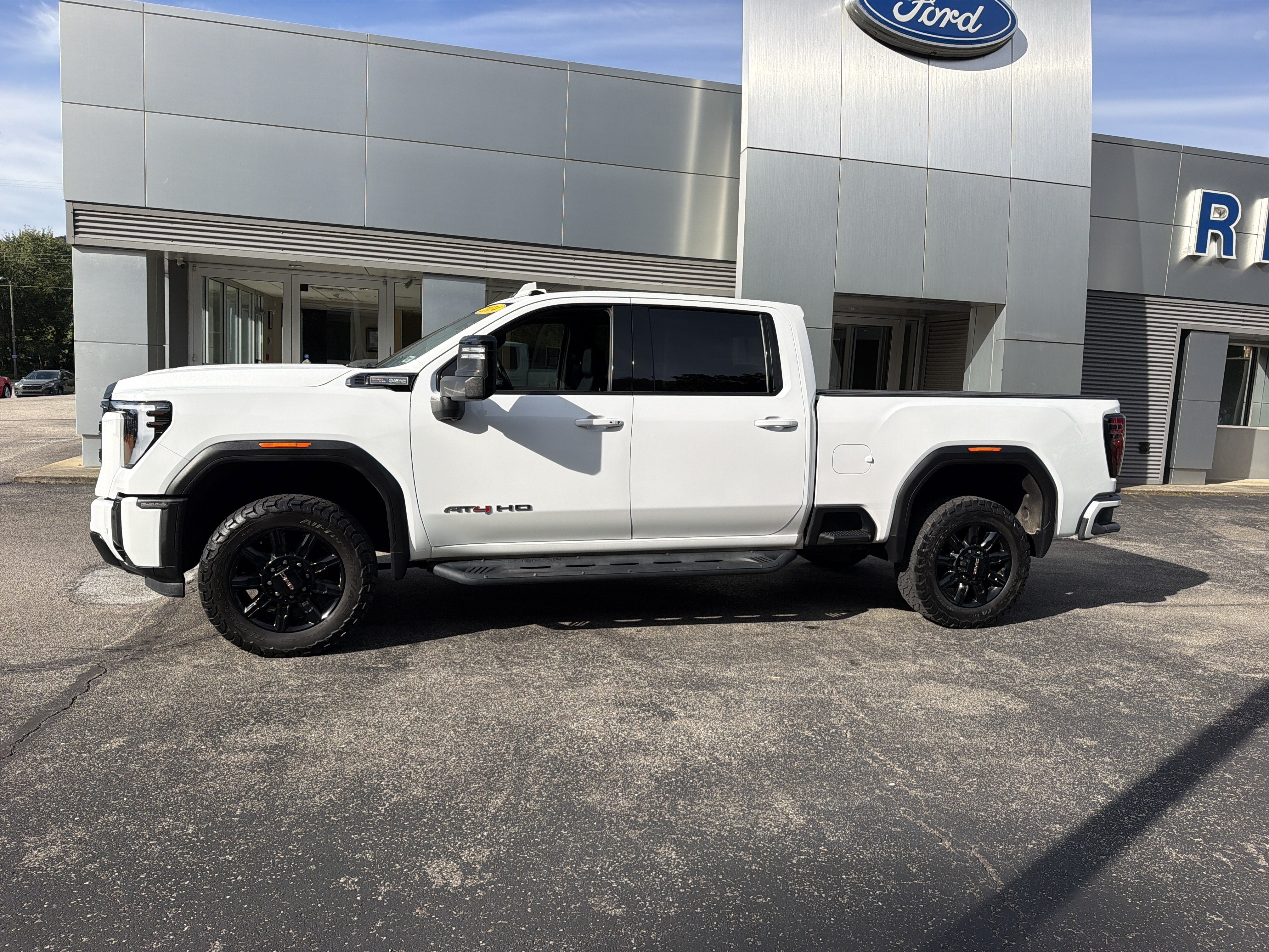 2024 GMC Sierra 2500HD AT4