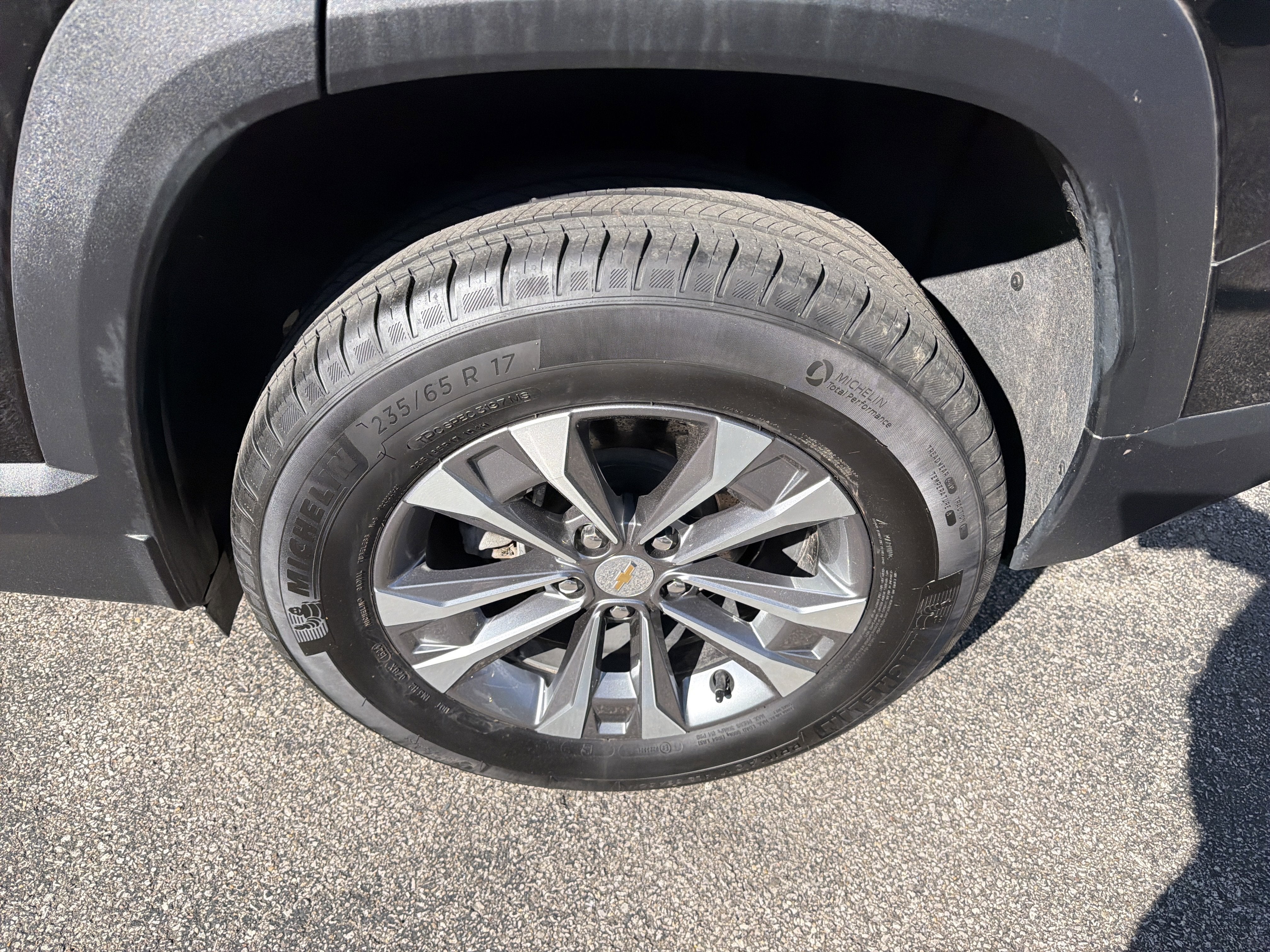 2025 Chevrolet Equinox AWD LT