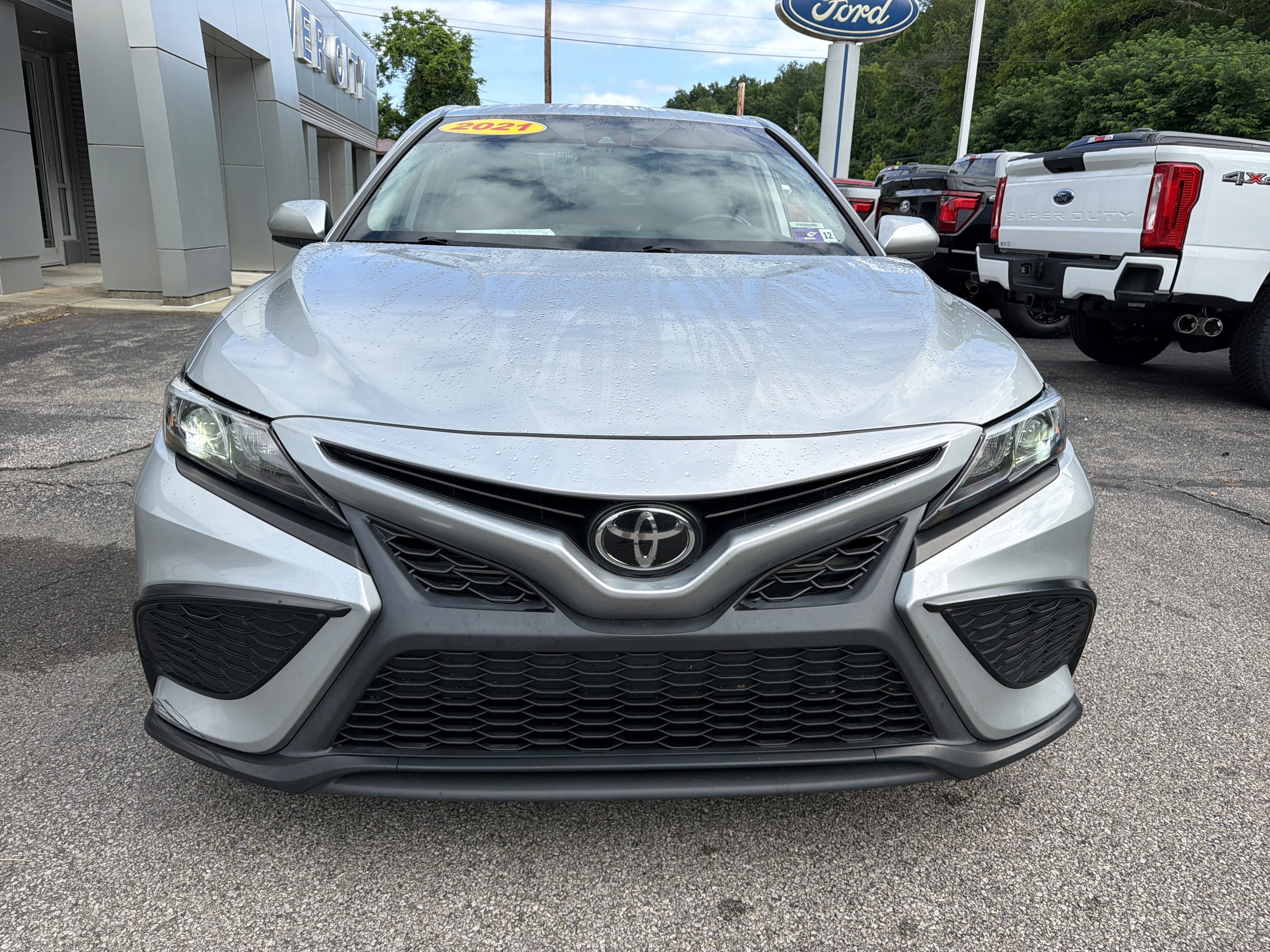 2021 Toyota Camry SE