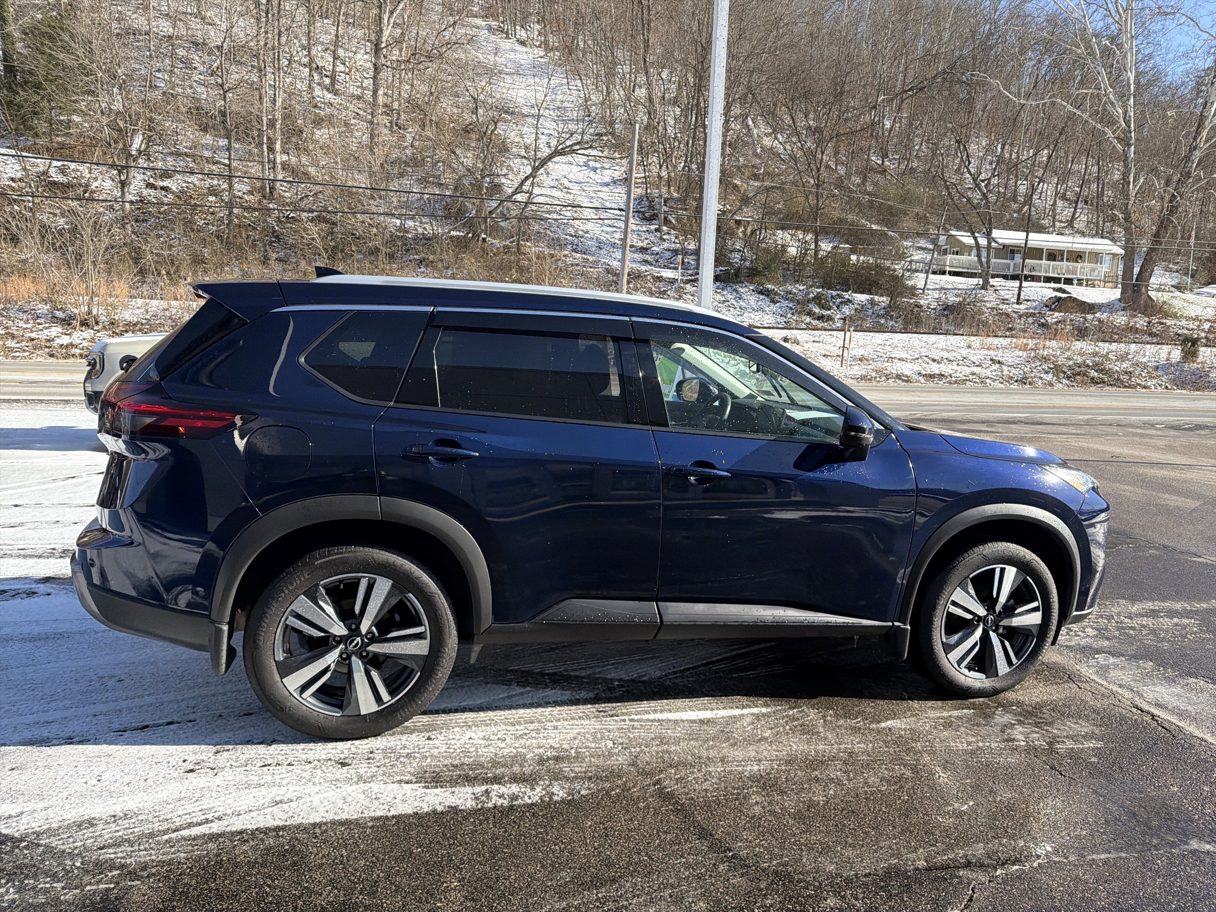 2024 Nissan Rogue SL