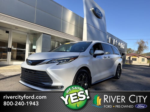 2025 Toyota Sienna Platinum