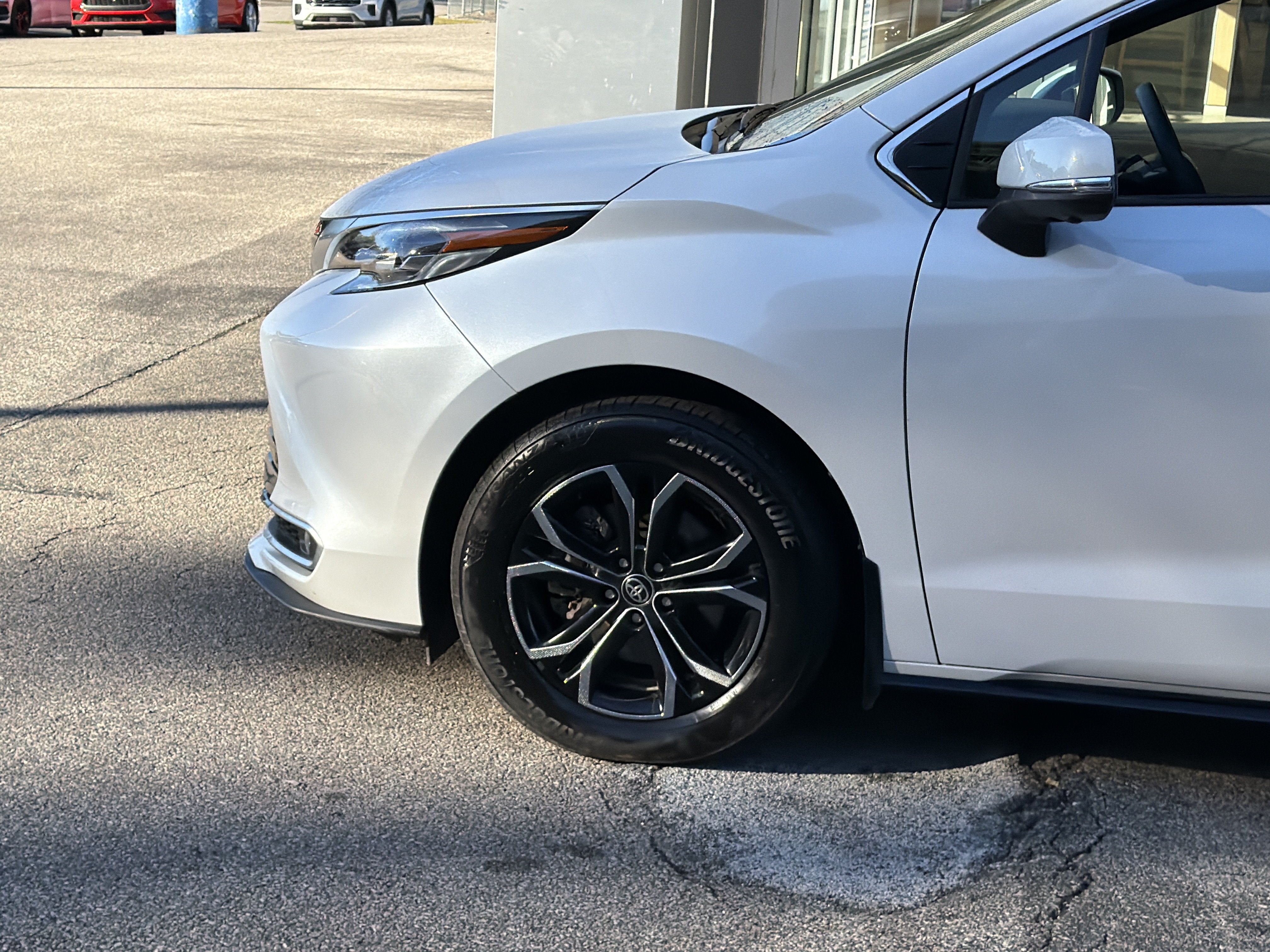 2025 Toyota Sienna Platinum