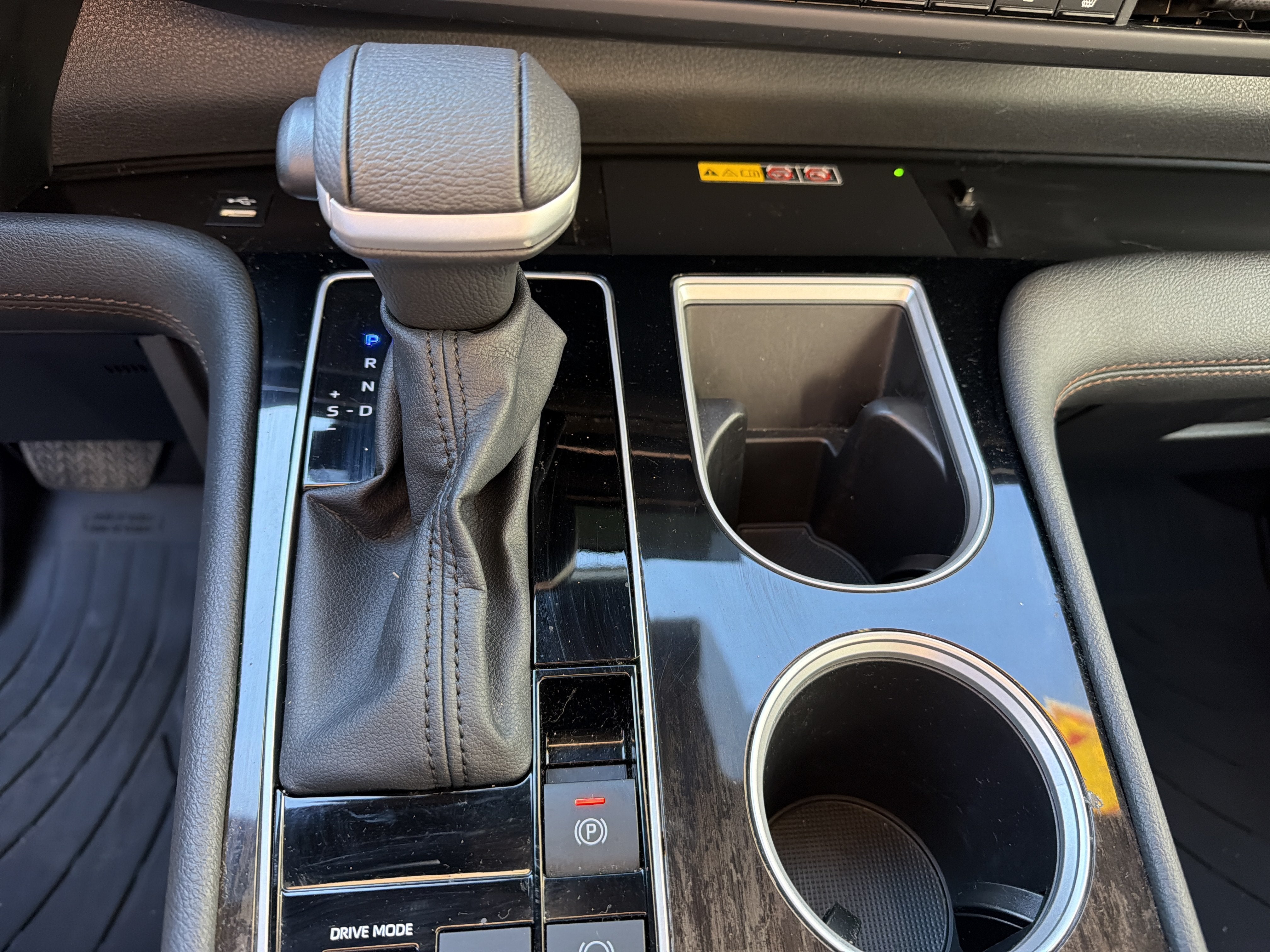 2025 Toyota Sienna Platinum
