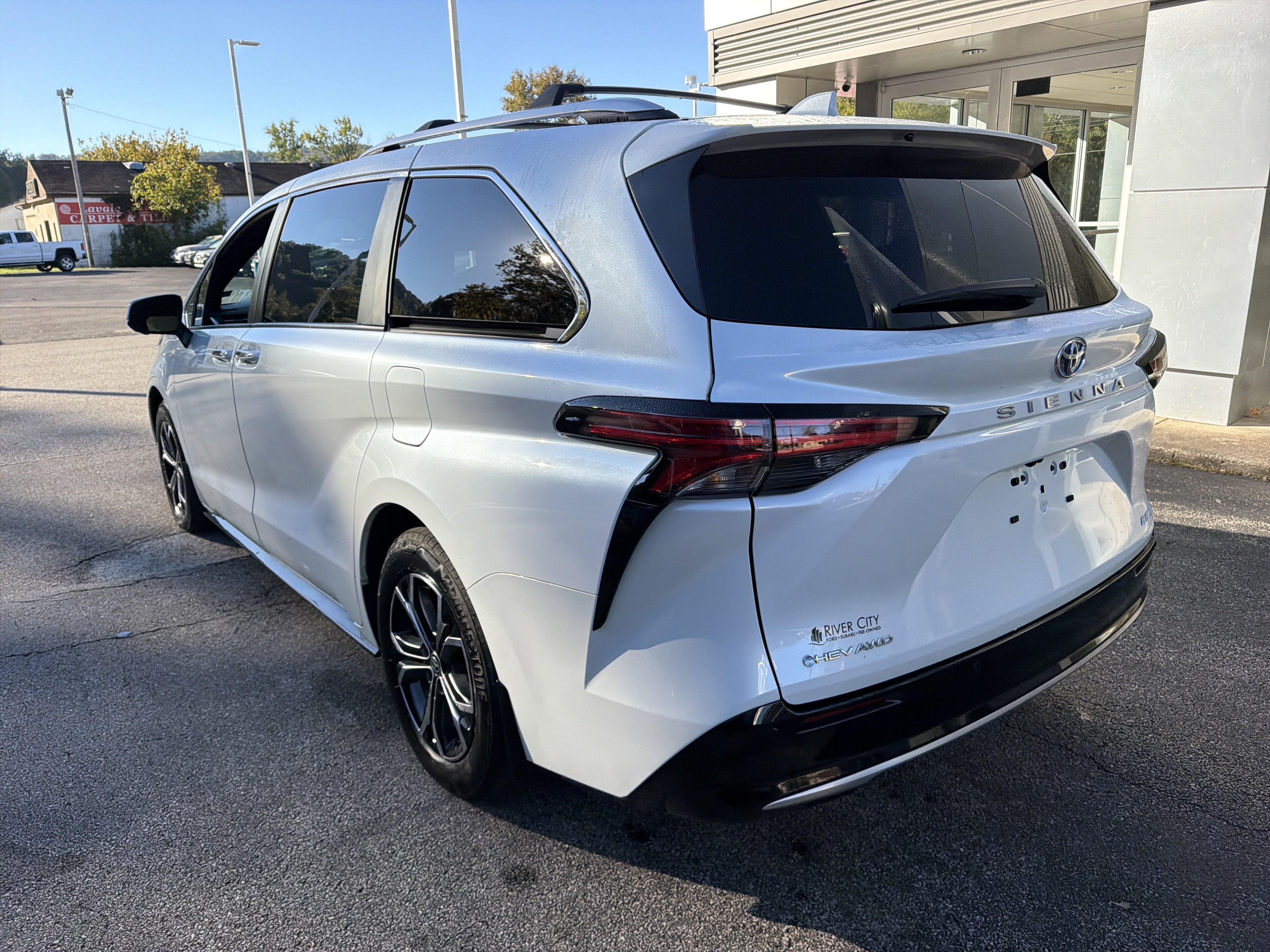2025 Toyota Sienna Platinum