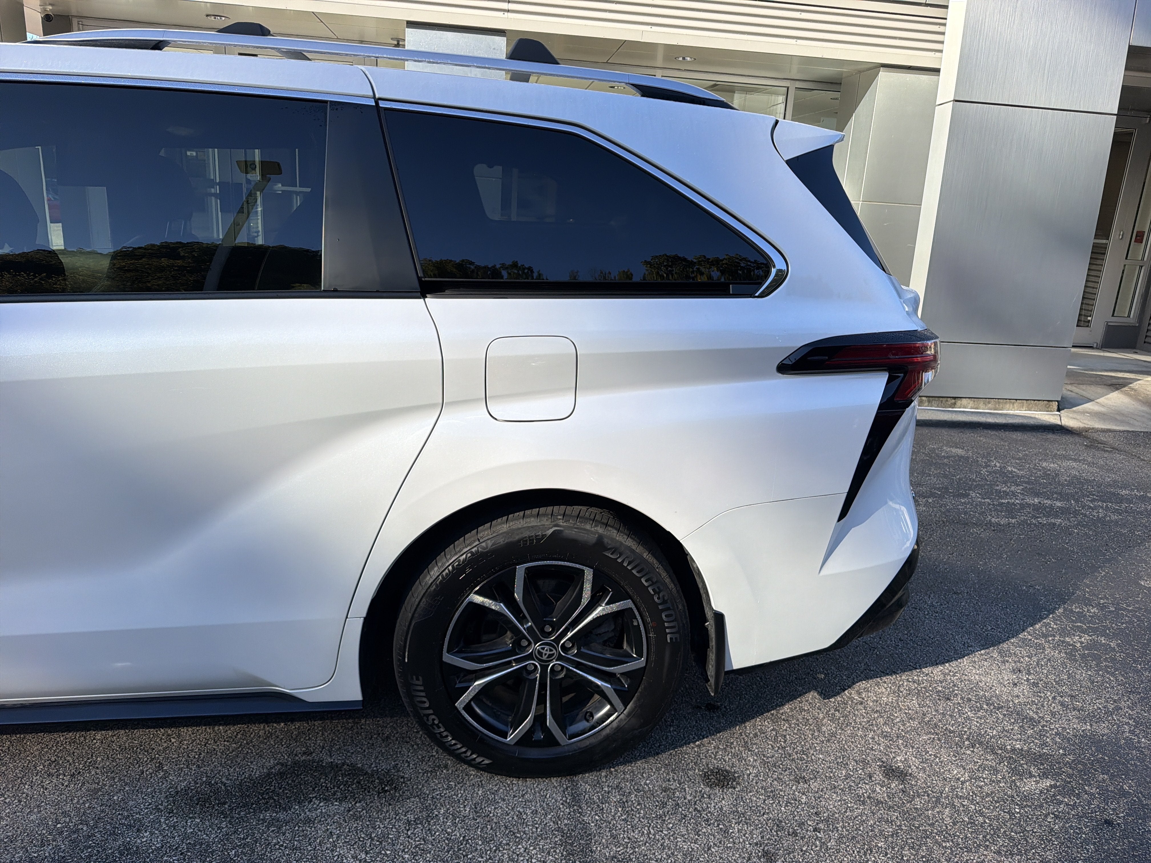 2025 Toyota Sienna Platinum