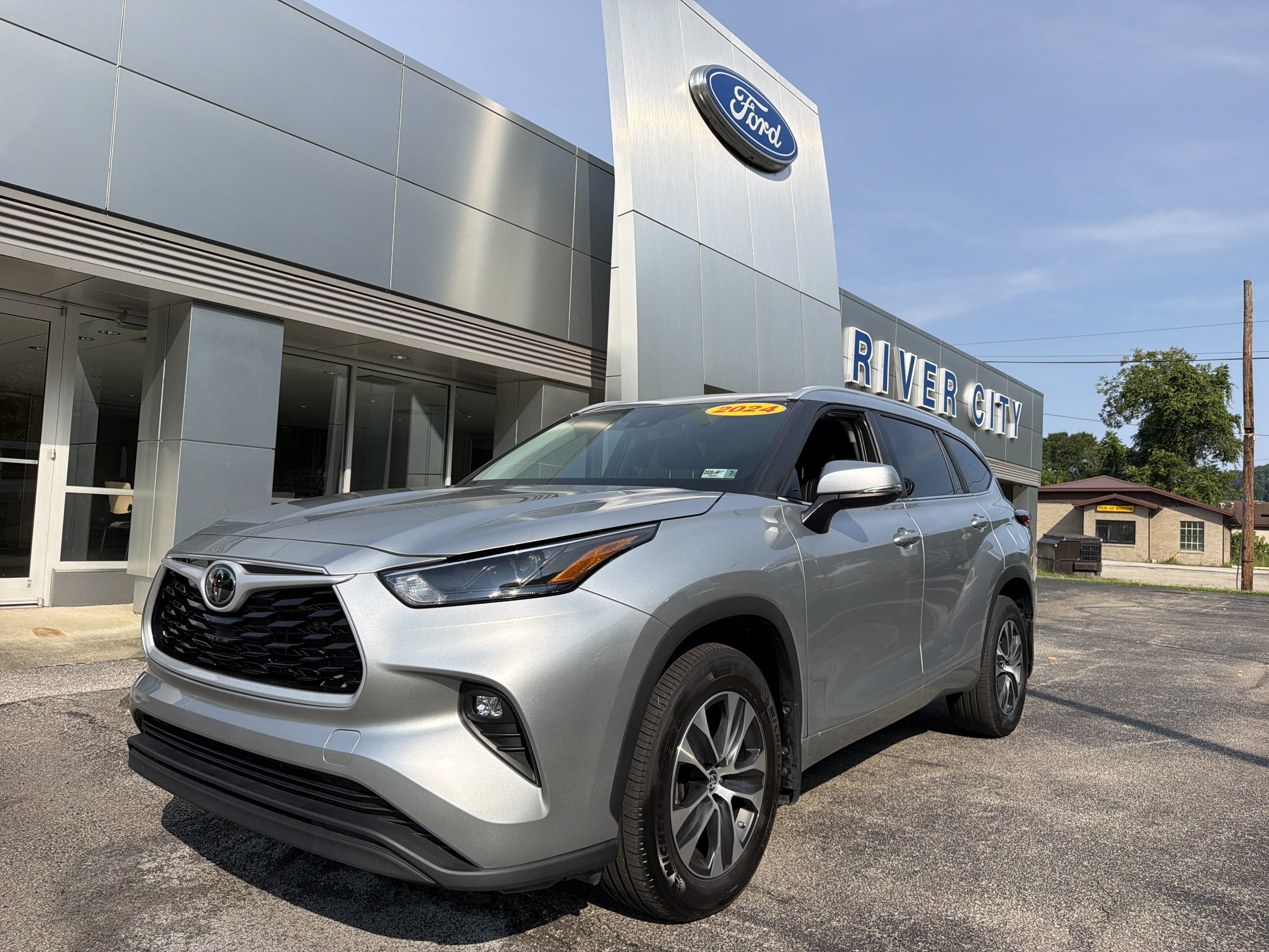 2024 Toyota Highlander XLE