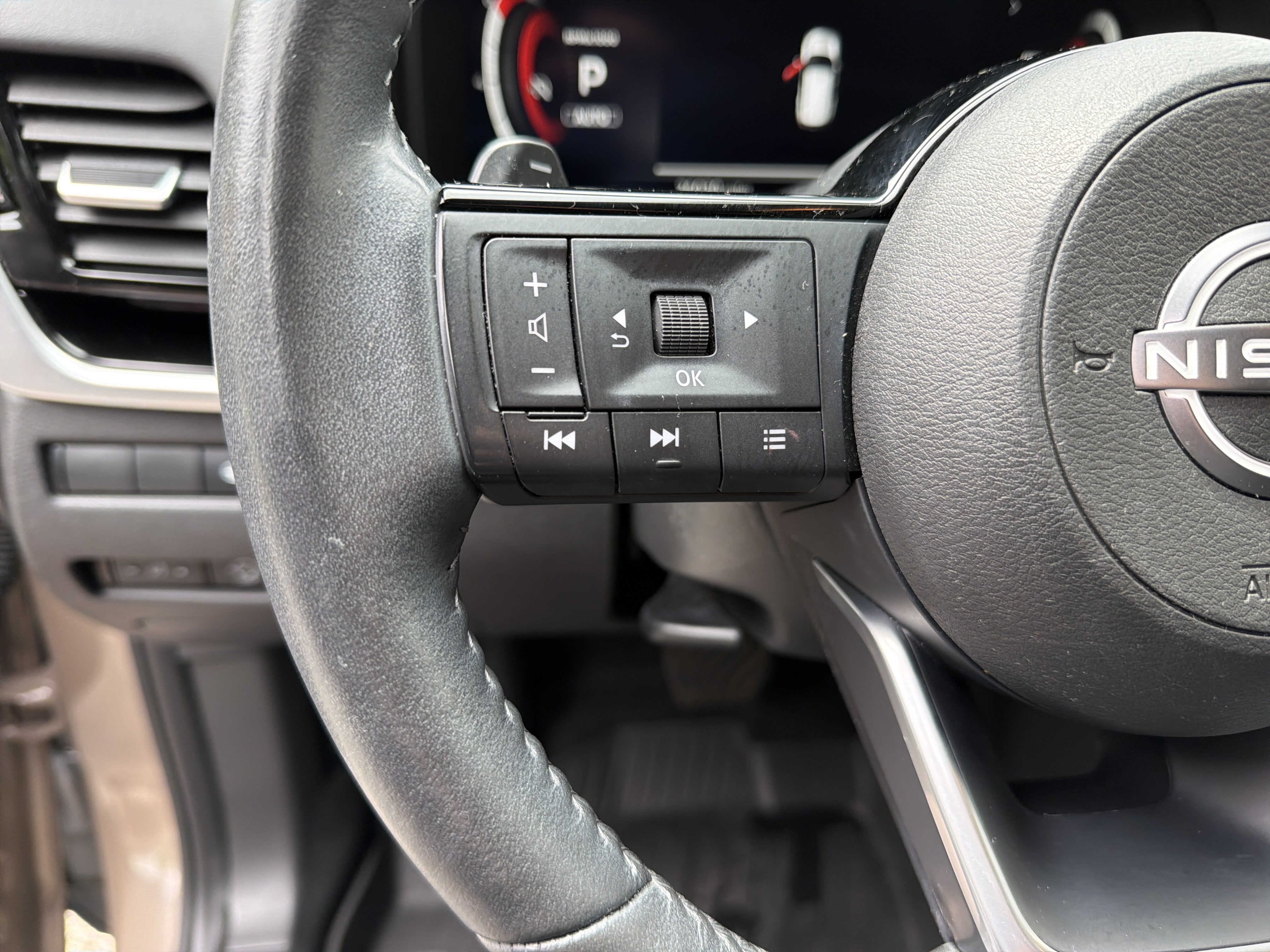 2024 Nissan Rogue SL