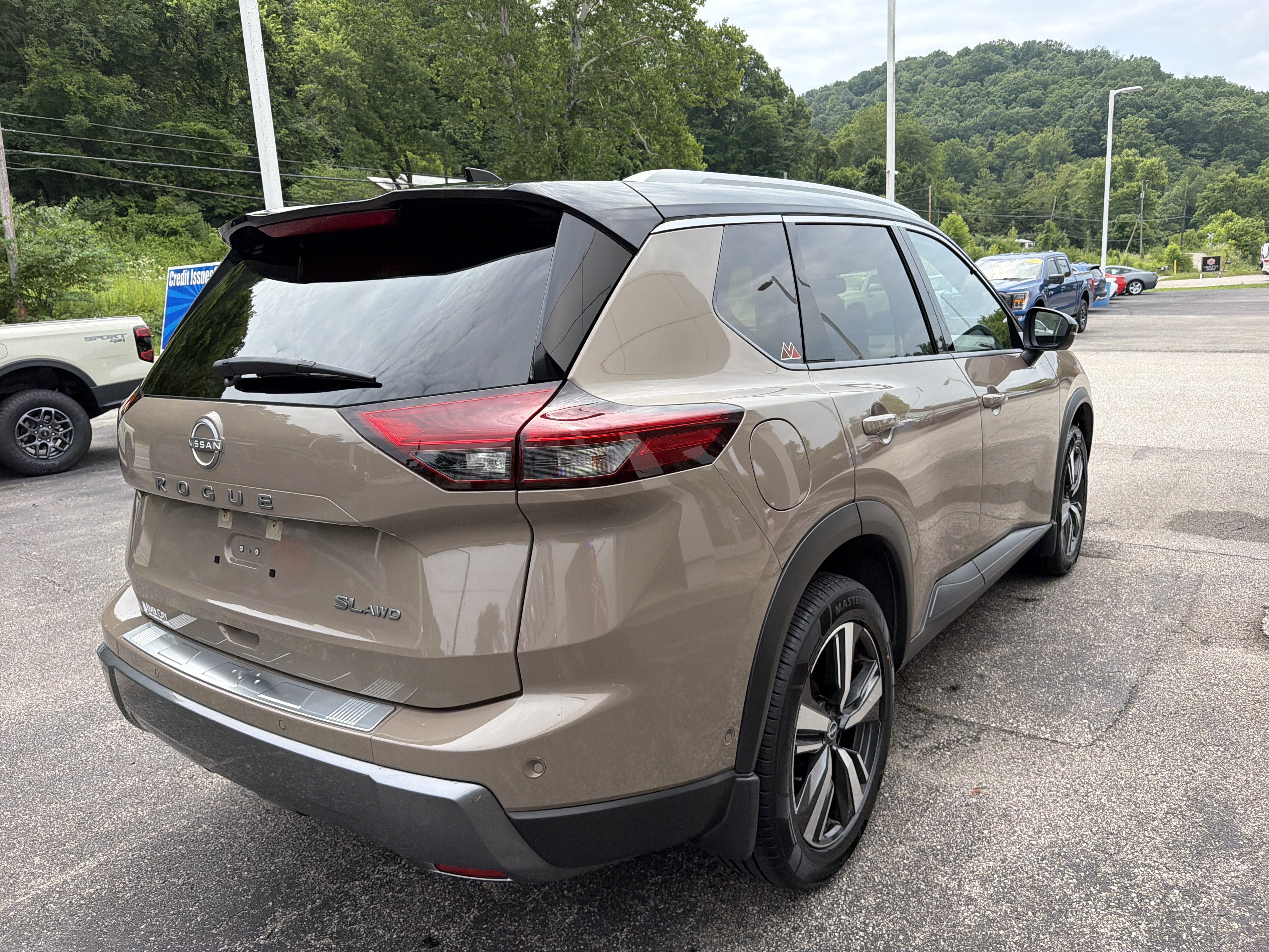 2024 Nissan Rogue SL