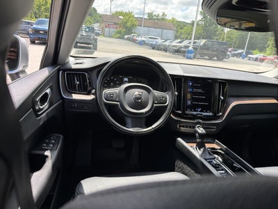 2021 Volvo XC60 Momentum