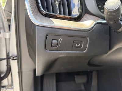 2021 Volvo XC60 Momentum
