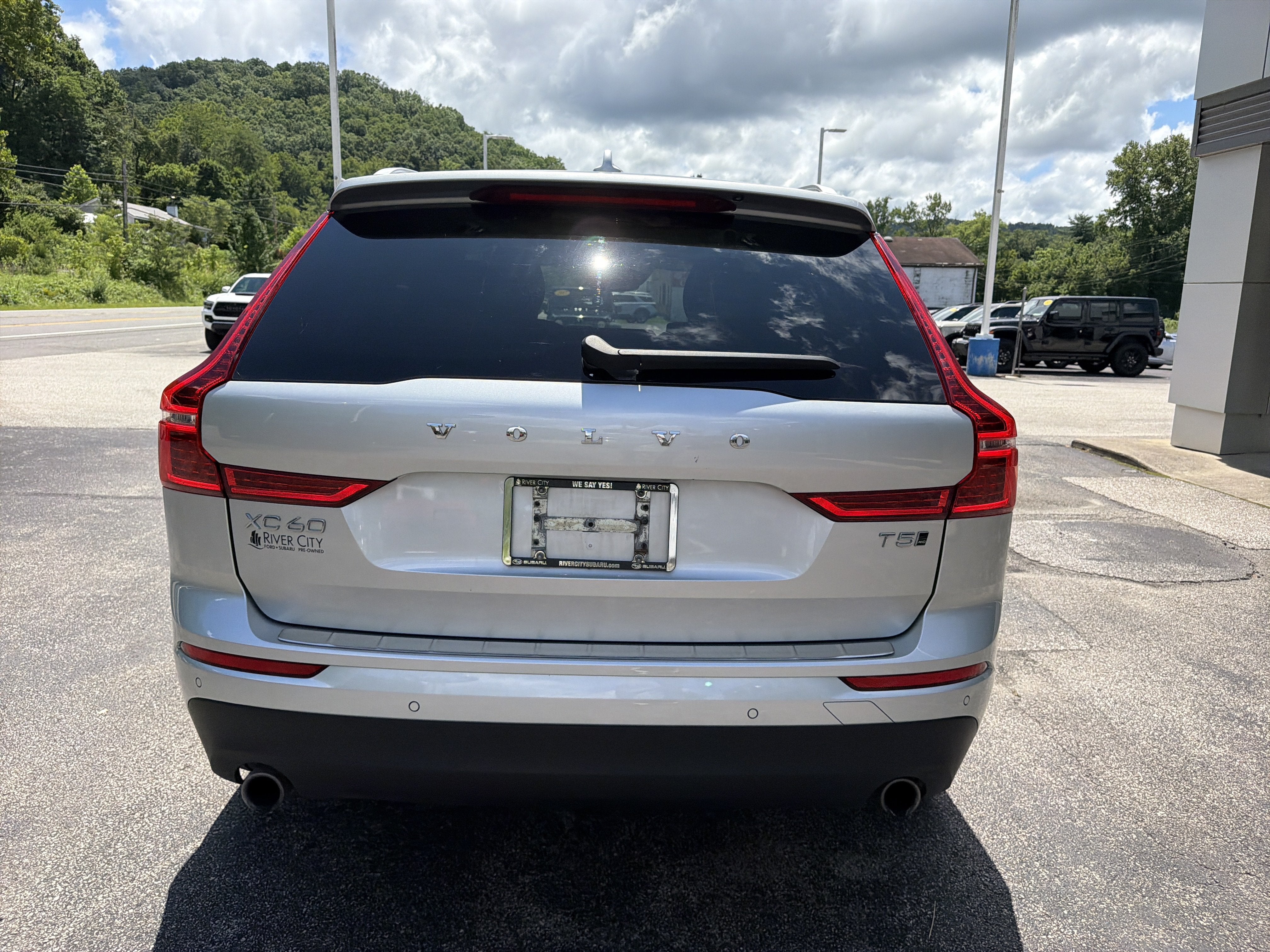 2021 Volvo XC60 Momentum
